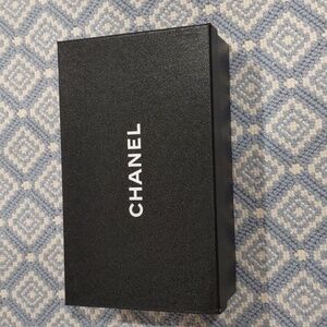 CHANEL shoe box